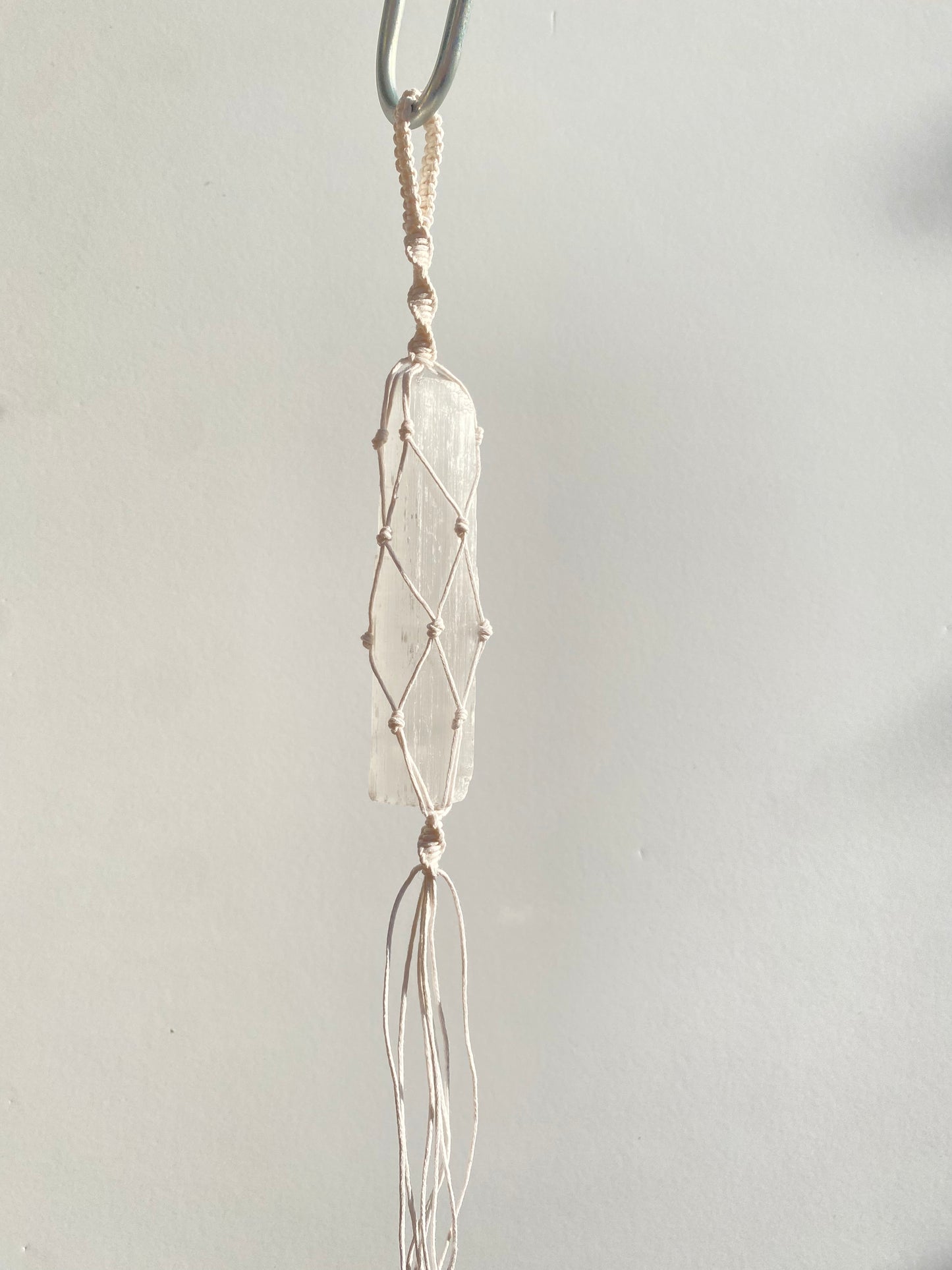 Selenite Macrame Hanger White