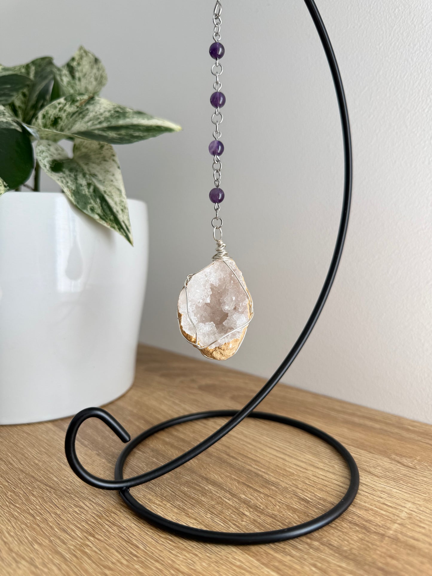 Quartz Geode Wrapped Hanger Stand